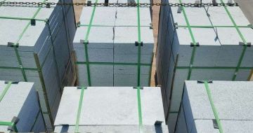 遂宁 芝麻白花岗岩5公分地铺石 花岗岩厂家工厂装车日常