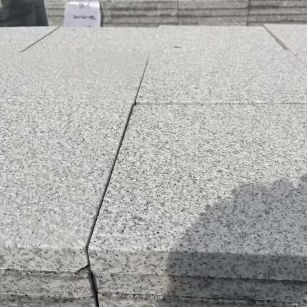 遂宁 白麻花岗岩石材推荐 荔枝面地铺石