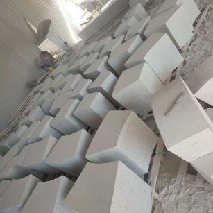 遂宁 白麻花岗岩异形坐凳