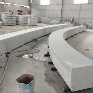 遂宁芝麻白花岗岩石板材 园林光面弧形坐凳