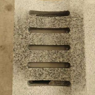 遂宁 芝麻白拉丝面花岗岩U型开槽排水槽