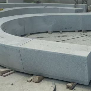 遂宁 芝麻白花岗岩光面弧形坐凳