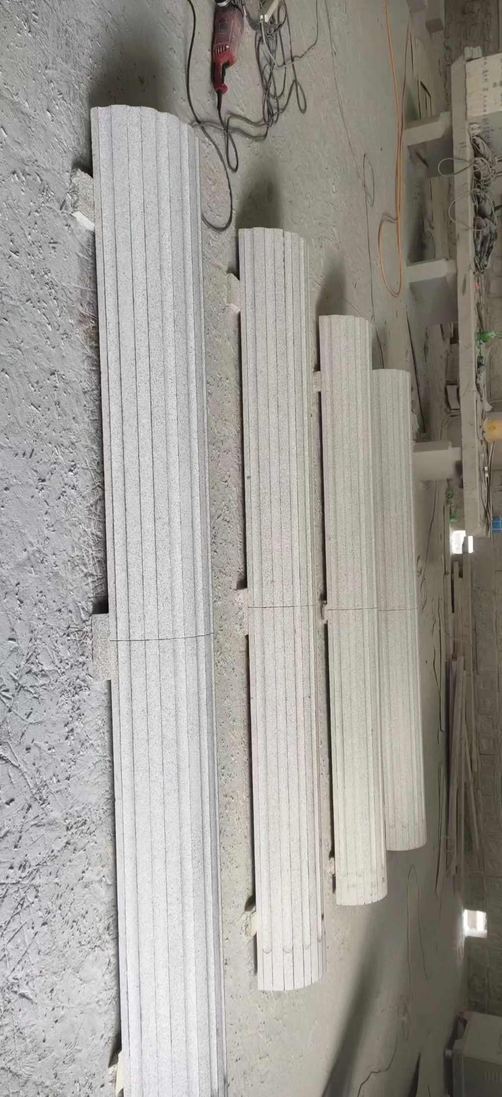 遂宁 花岗岩厂家带你看白麻花岗岩门楼大柱柱皮