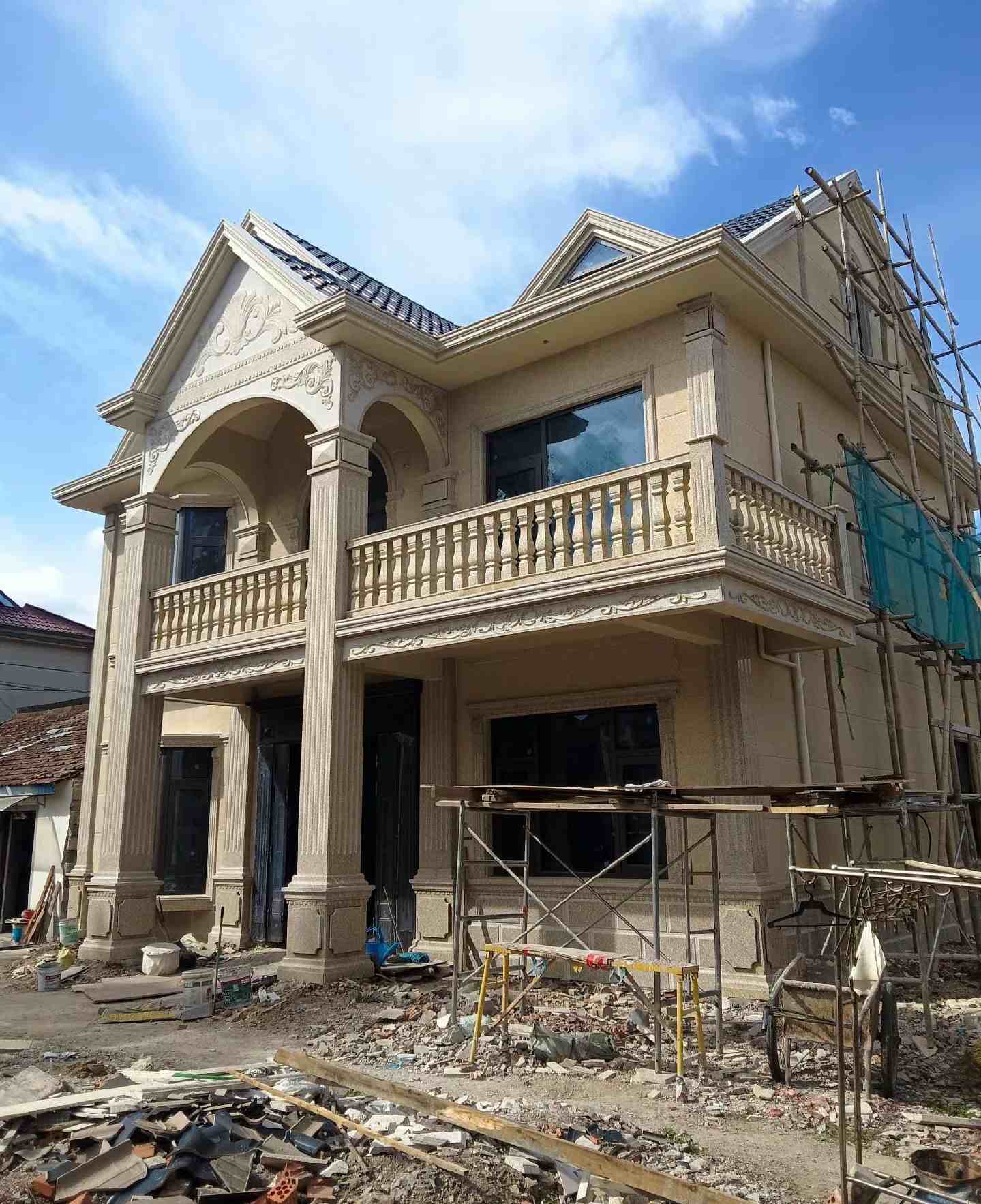 遂宁 黄金麻花岗岩石材私人别墅雕花门楼柱阳台栏杆