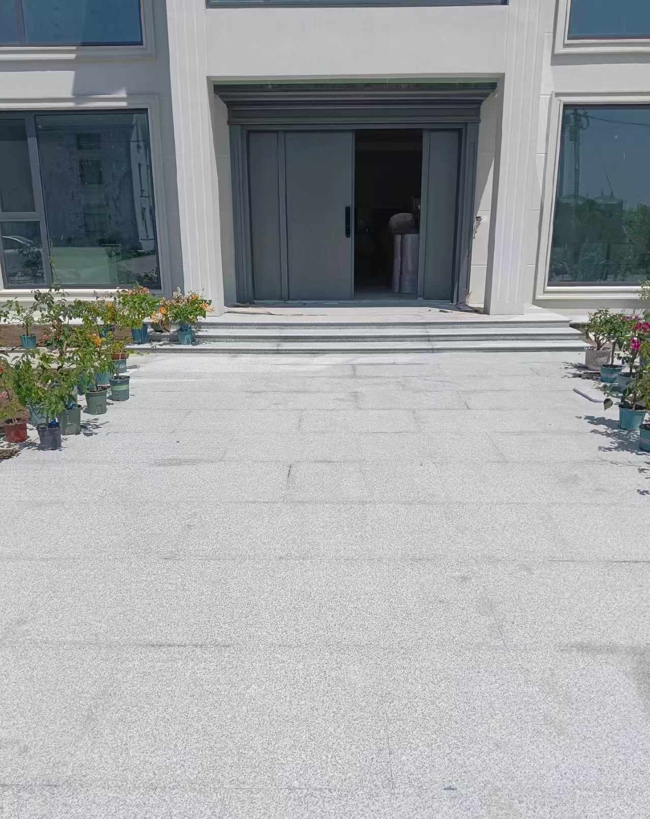 遂宁 芝麻白花岗岩地铺石地面铺装