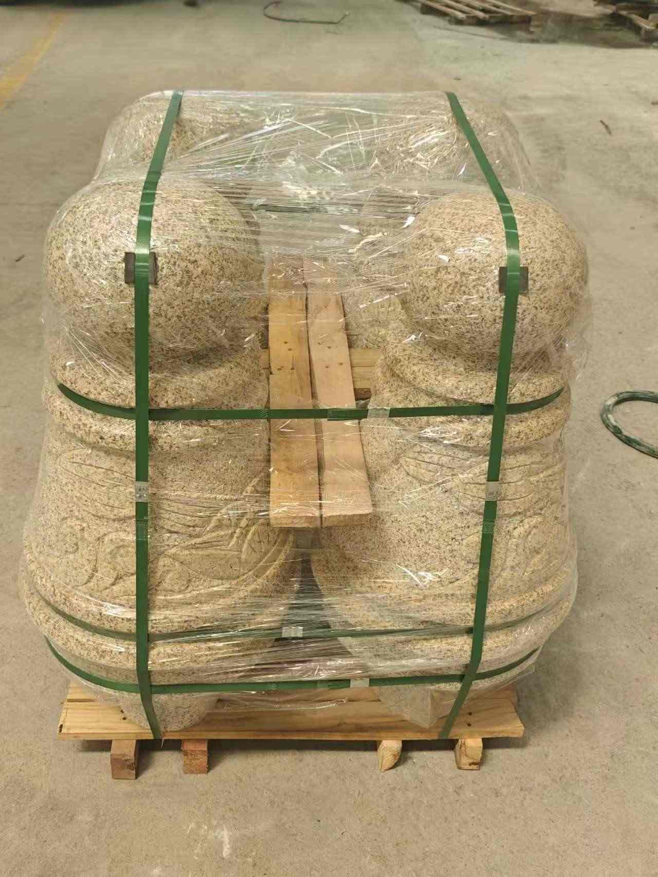 遂宁 黄金麻异形定制雕花——棒棒糖挡车柱