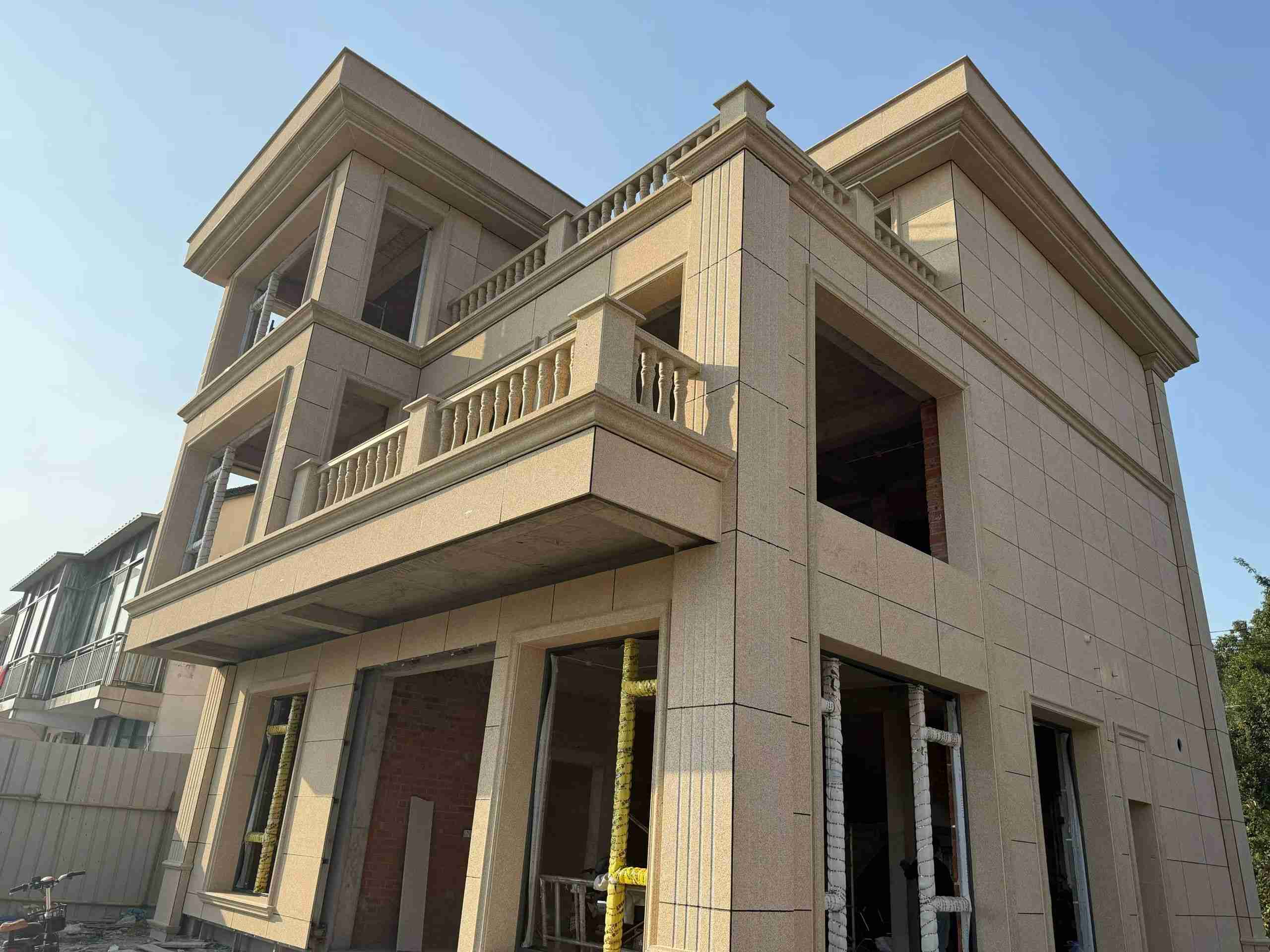 遂宁 黄金麻花岗岩石材荔枝面外墙干挂效果展示