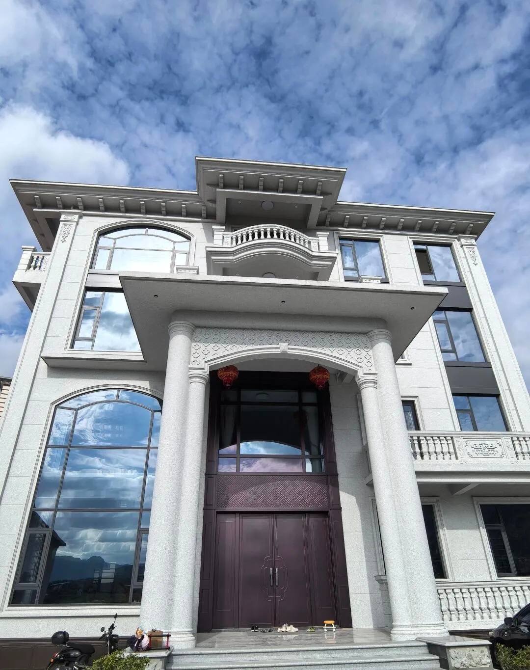 遂宁白麻别墅外墙干挂石材效果示例