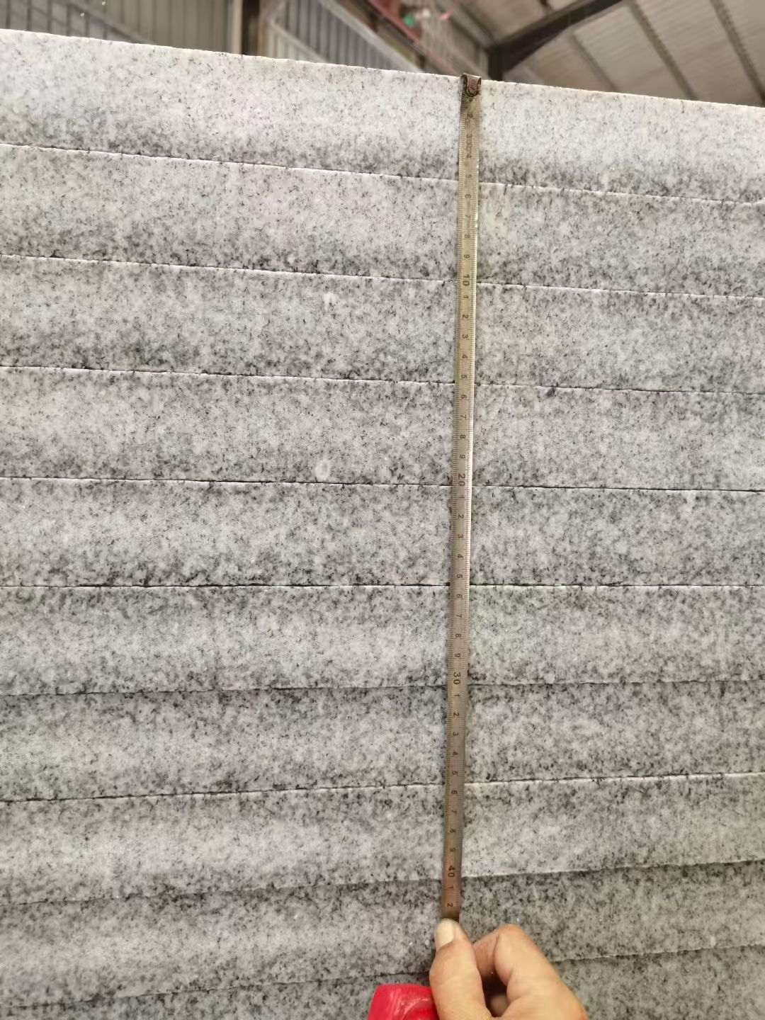 遂宁 芝麻白火烧成品厚薄均匀，B料价格接近A料质量