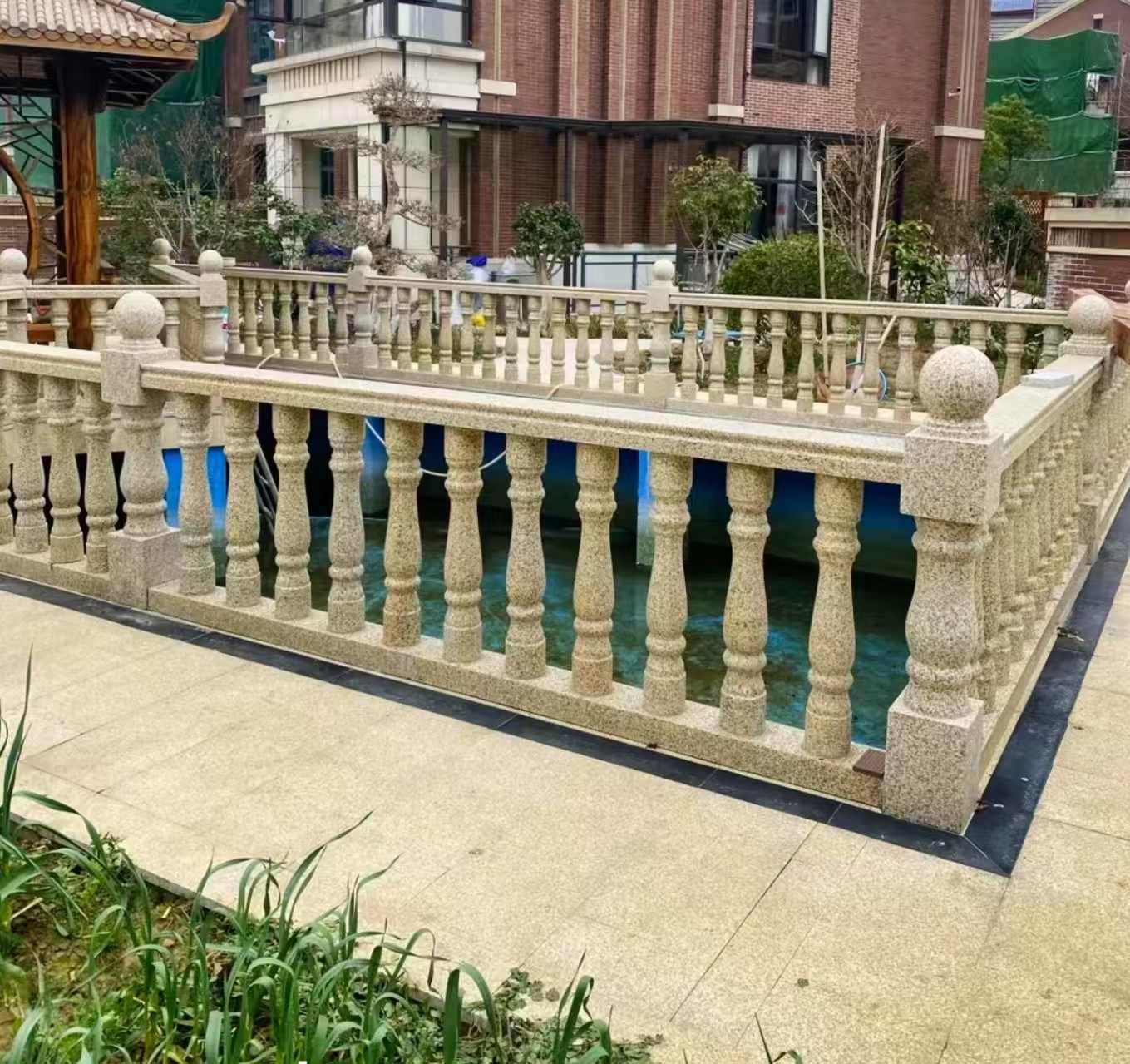 遂宁黄金麻花岗岩石材栏杆，扶手，将军柱，花瓶柱