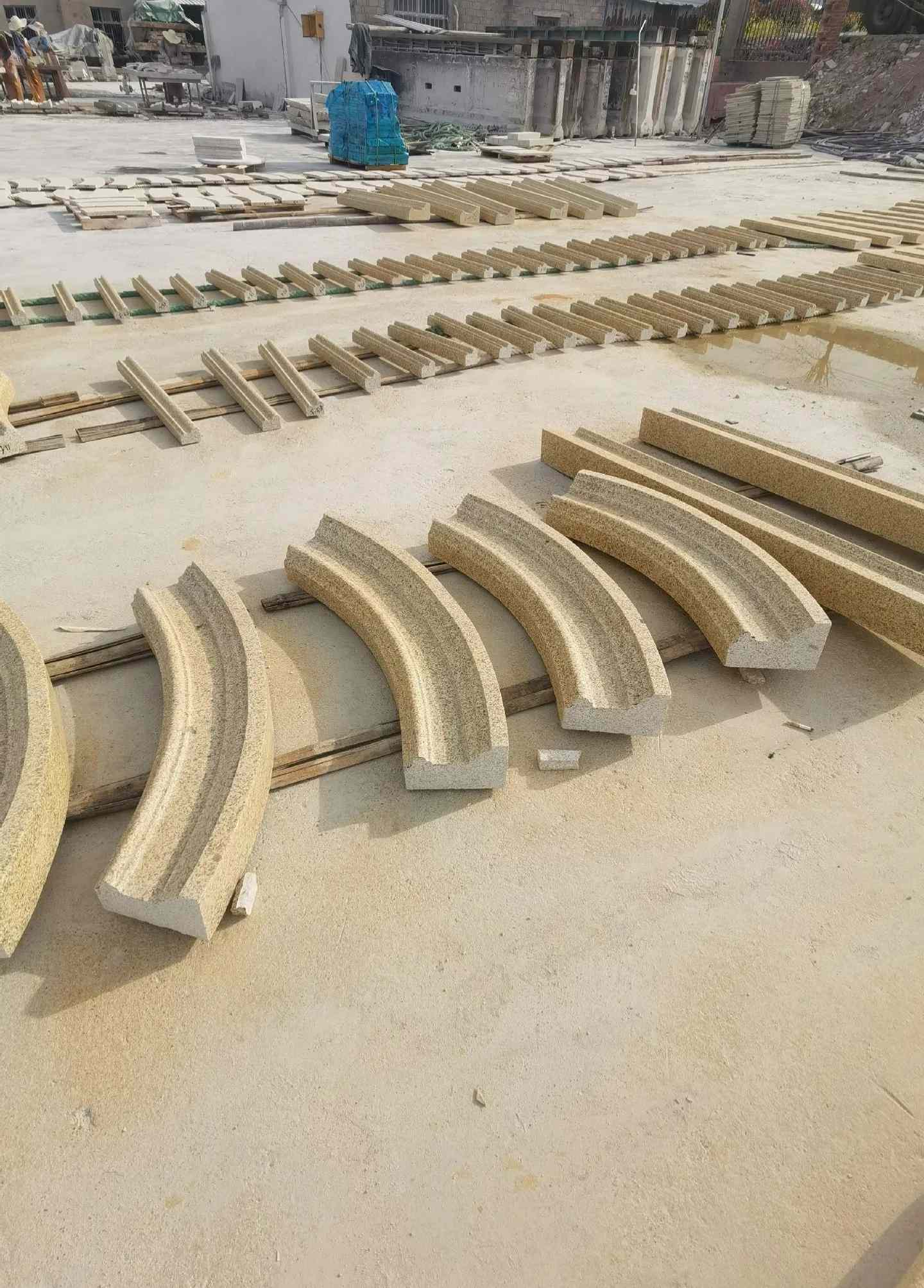 遂宁 黄金麻花岗岩别墅线条