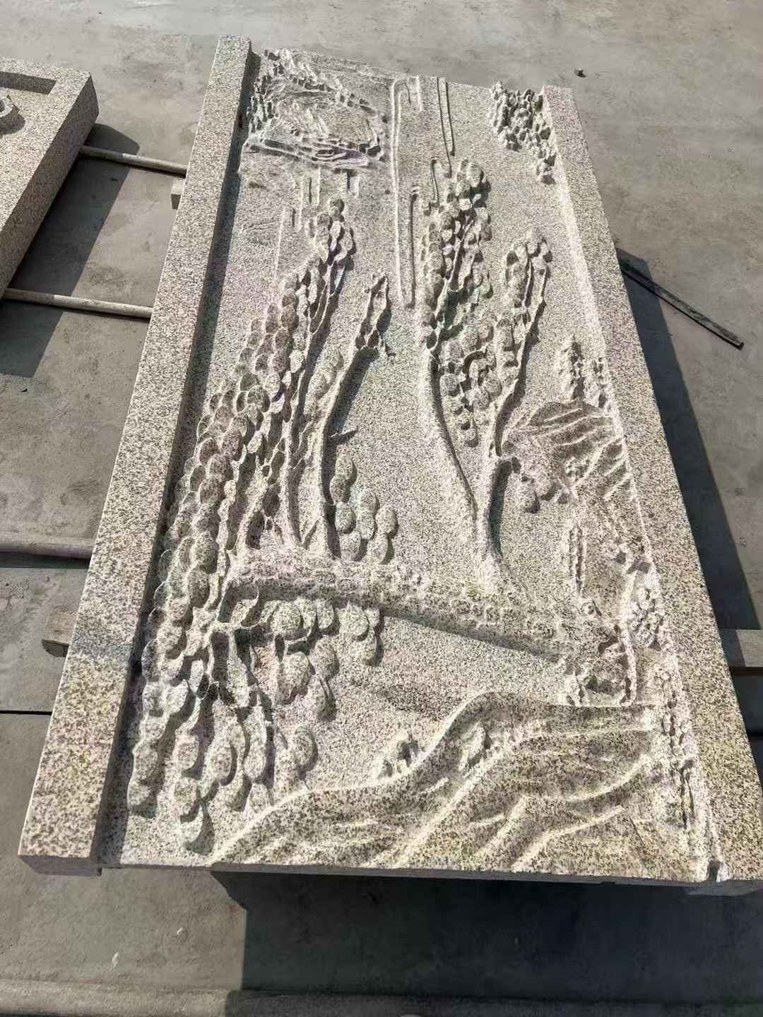 遂宁 黄金麻雕刻板浮雕迎客松